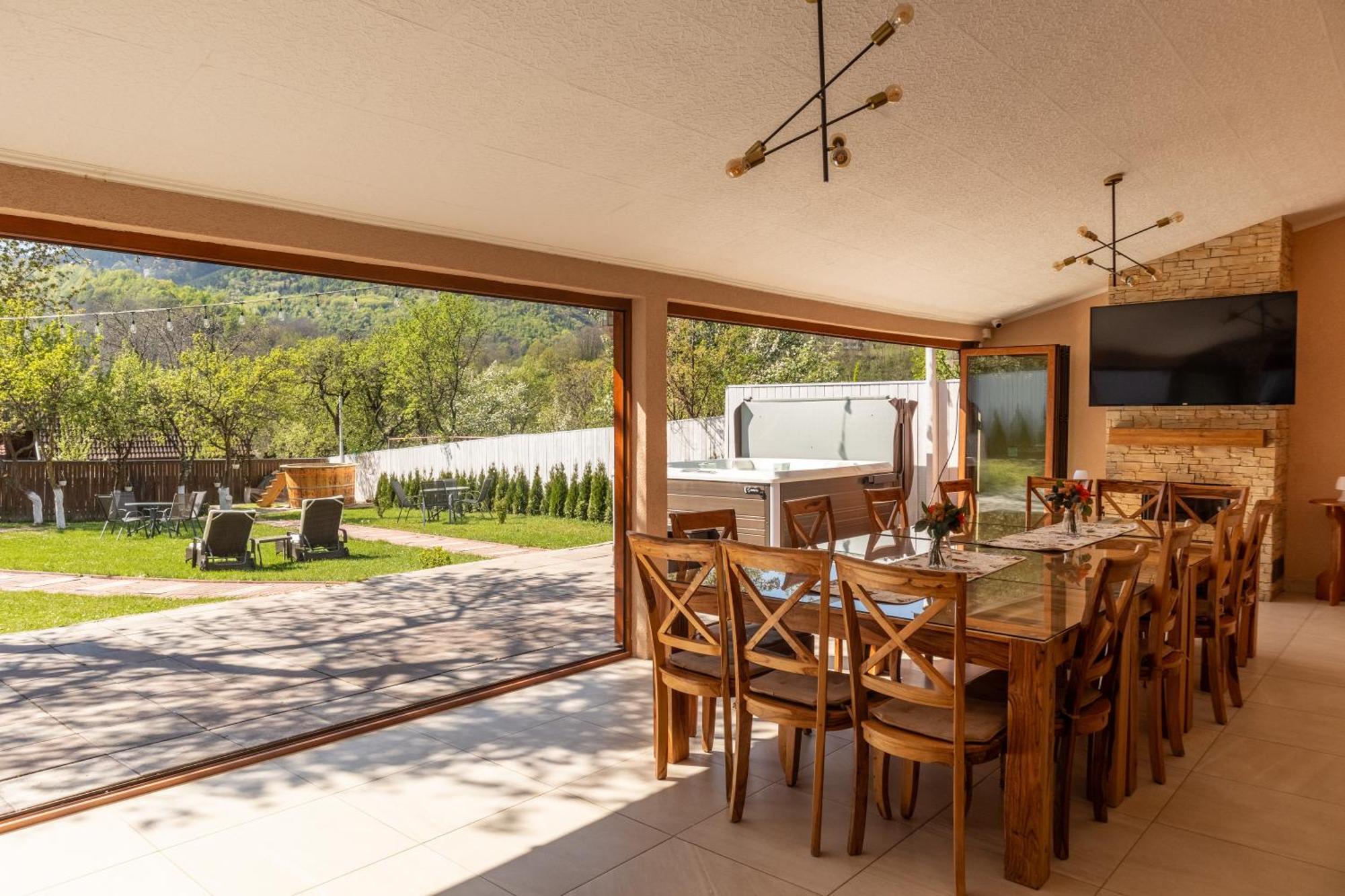 Отель Vila Crisalia Sibiel -Sibiu (Adults Only) Экстерьер фото
