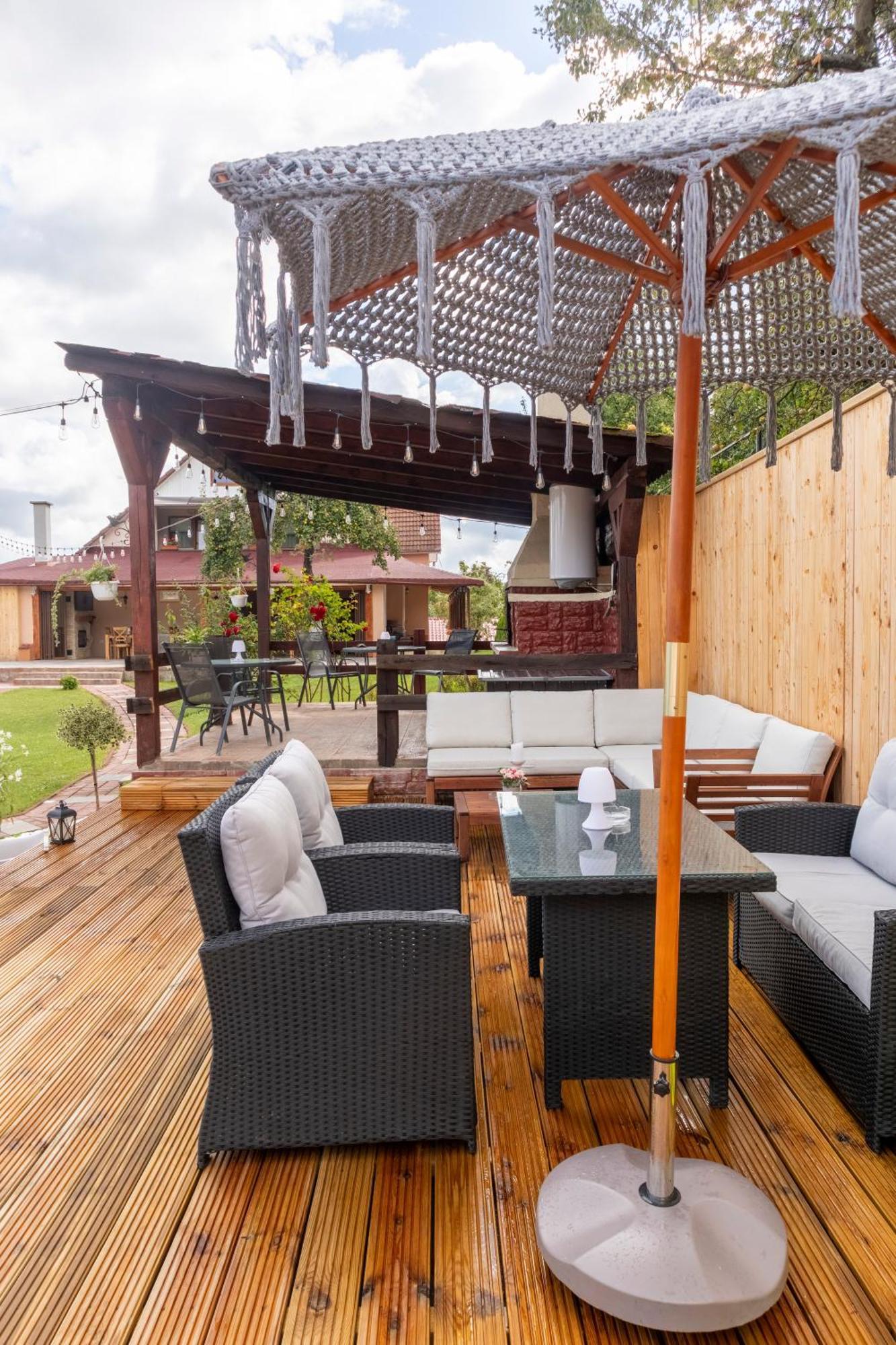 Отель Vila Crisalia Sibiel -Sibiu (Adults Only) Экстерьер фото